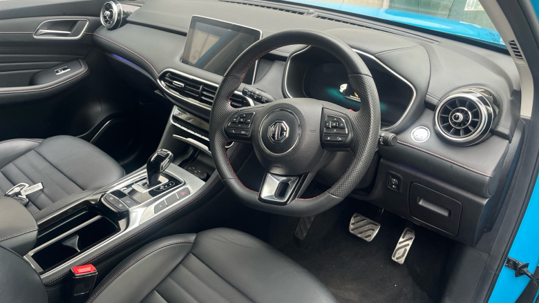 MG HS 1.5 T-GDI PHEV Trophy 5dr Auto Hatchback